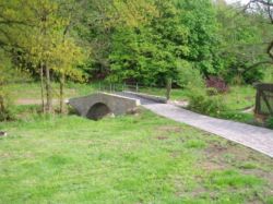 Brcke Miltitz fern