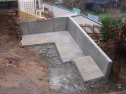 neuer Betonwinkel der Sttzwand